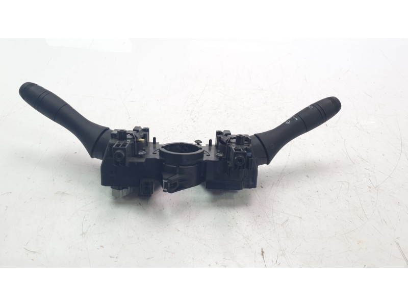 Recambio de mando multifuncion para renault captur ii techno referencia OEM IAM 255674797R  