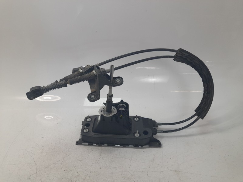 Recambio de palanca cambio para seat arona xcellence referencia OEM IAM 2Q0711049L  