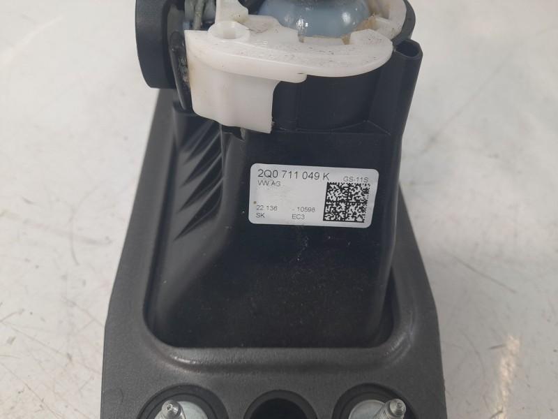 Recambio de palanca cambio para seat arona xcellence referencia OEM IAM 2Q0711049L  