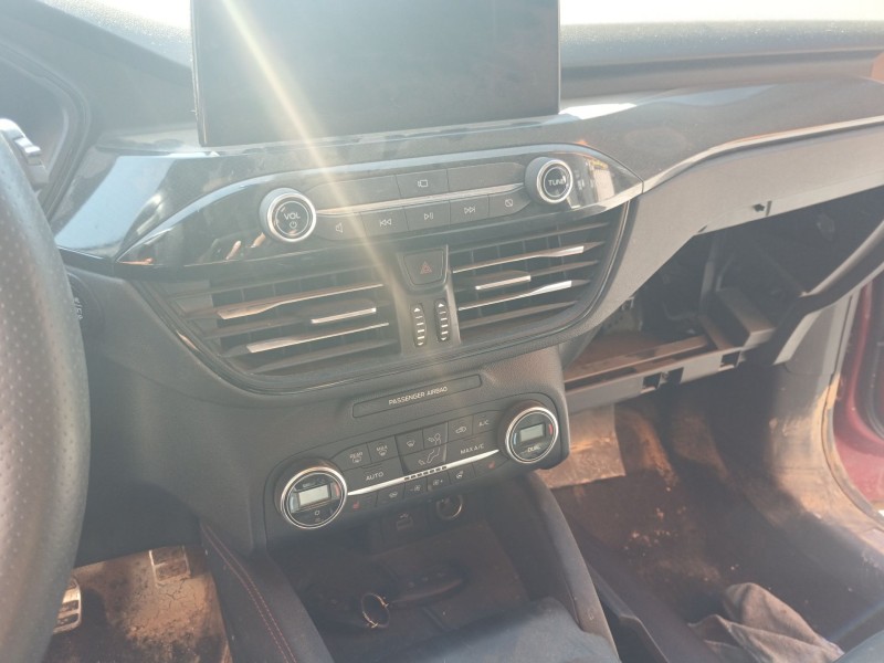 Recambio de aireador central para ford kuga titanium referencia OEM IAM   