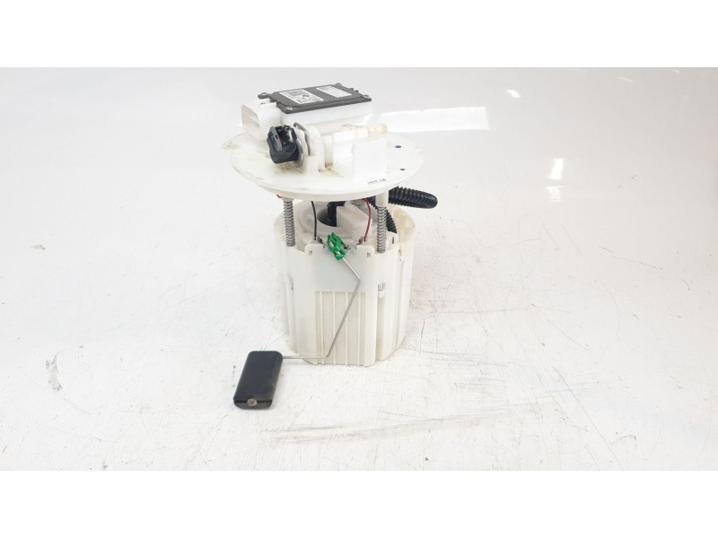 Recambio de bomba combustible para kia niro referencia OEM IAM 31110AT500  