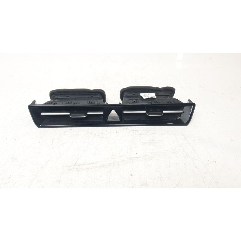 Recambio de rejilla aireadora para kia niro referencia OEM IAM 97410AT000SA1  