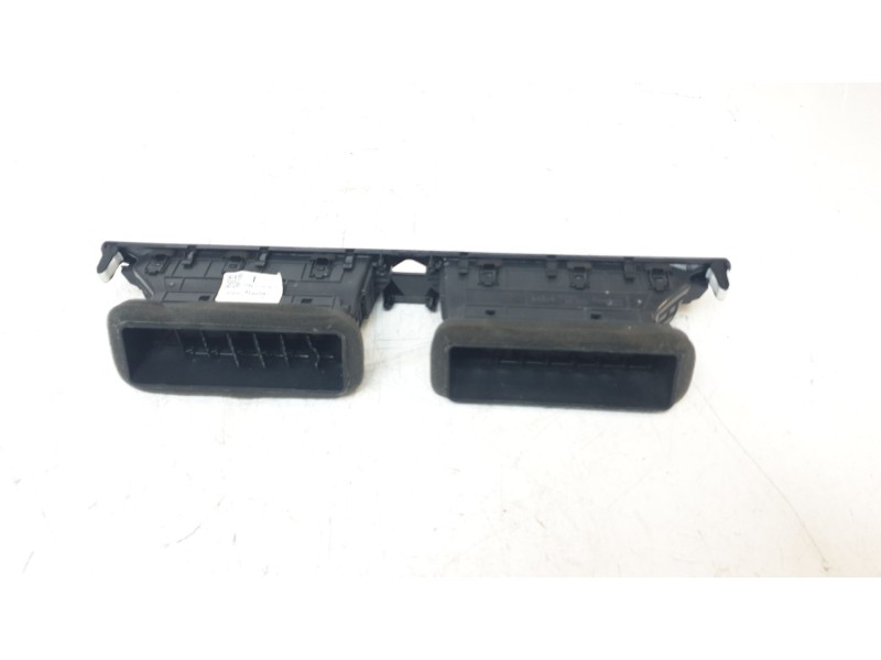 Recambio de rejilla aireadora para kia niro referencia OEM IAM 97410AT000SA1  