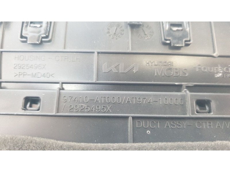 Recambio de rejilla aireadora para kia niro referencia OEM IAM 97410AT000SA1  