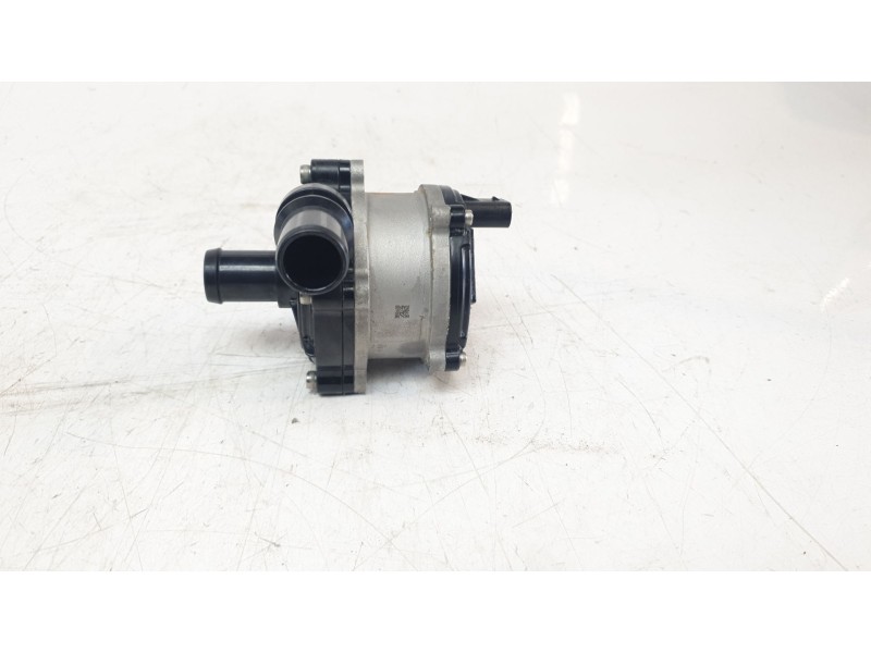 Recambio de bomba agua para kia niro referencia OEM IAM 369002BKH1  