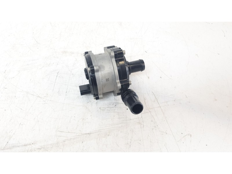 Recambio de bomba agua para kia niro referencia OEM IAM 369002BKH1  
