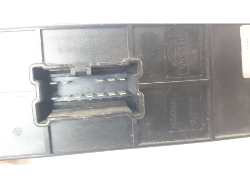 Recambio de mando elevalunas delantero derecho para nissan juke (f15) ultimate edition referencia OEM IAM 254111KA5A IAF470017HQ