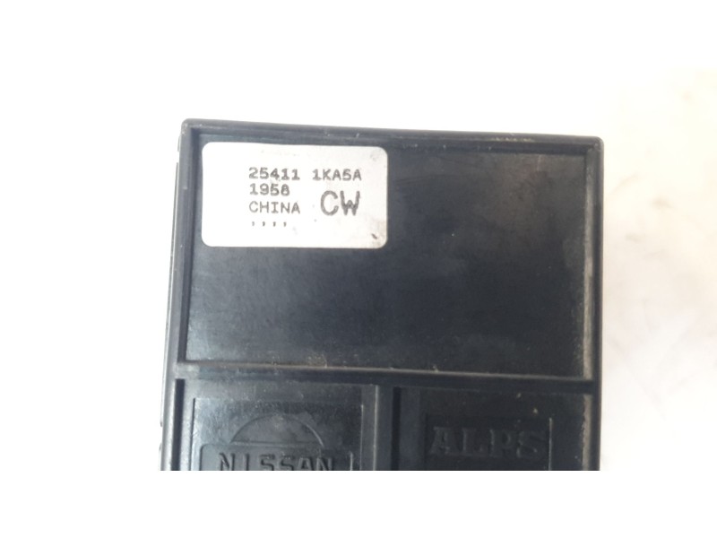 Recambio de mando elevalunas delantero derecho para nissan juke (f15) ultimate edition referencia OEM IAM 254111KA5A IAF470017HQ