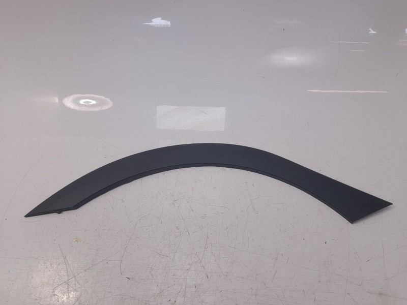 Recambio de aletin trasero derecho para seat arona xcellence referencia OEM IAM 6F9853818  