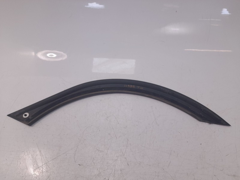 Recambio de aletin trasero derecho para seat arona xcellence referencia OEM IAM 6F9853818  