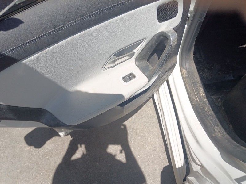 Recambio de mando elevalunas trasero izquierdo para mercedes-benz cla (c118) cla 200 4-matic (118.388) referencia OEM IAM   