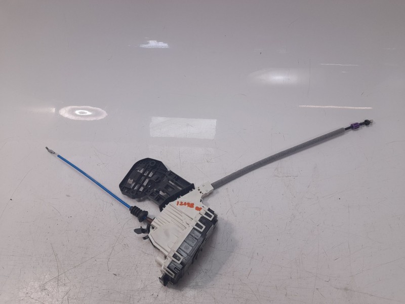 Recambio de cerradura puerta delantera derecha para mercedes-benz clase gla (x156) gla 180 (156.942) referencia OEM IAM 16672004