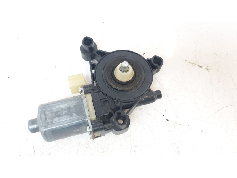 Recambio de motor elevalunas delantero izquierdo para audi a4 avant (8w5) básico referencia OEM IAM 8W0959801  