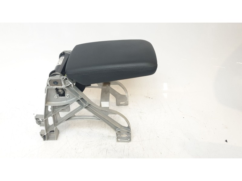 Recambio de apoyabrazos central para audi a4 avant (8w5) básico referencia OEM IAM 8W0864207H  