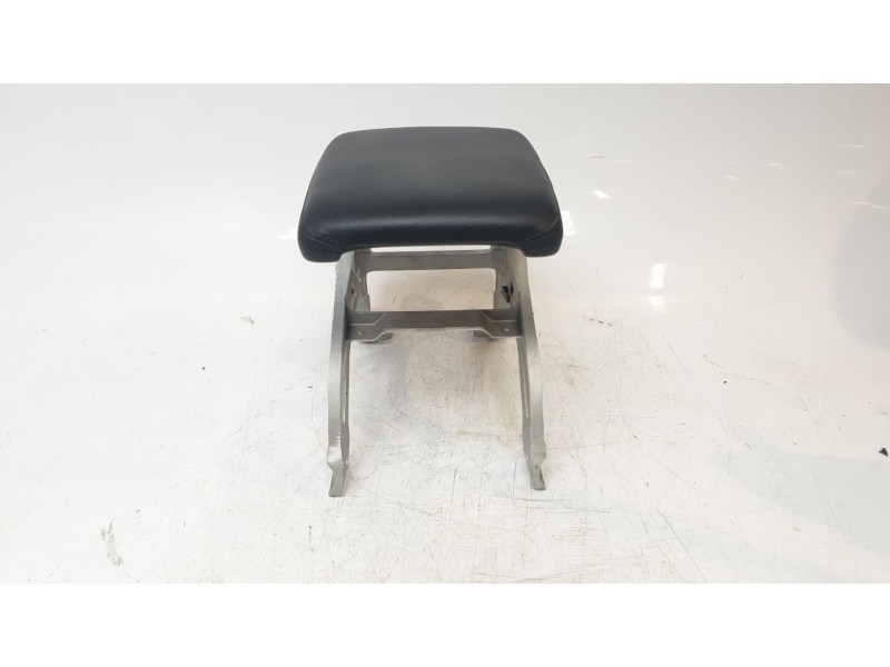 Recambio de apoyabrazos central para audi a4 avant (8w5) básico referencia OEM IAM 8W0864207H  