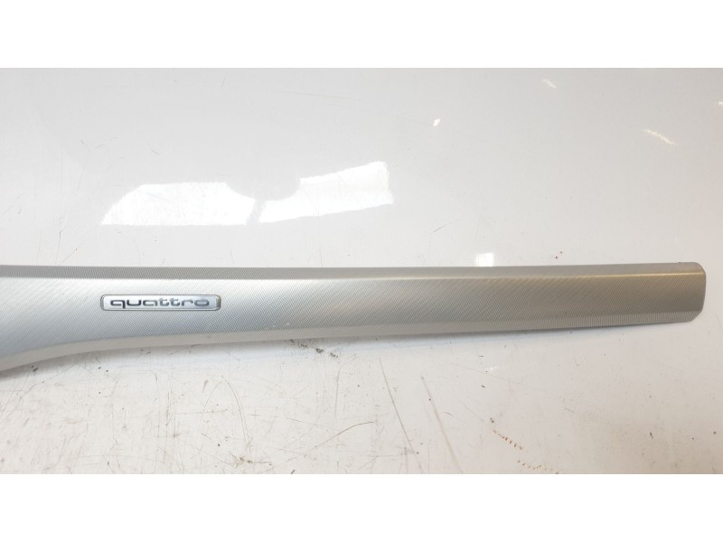 Recambio de moldura para audi a4 avant (8w5) básico referencia OEM IAM 8W1853190  
