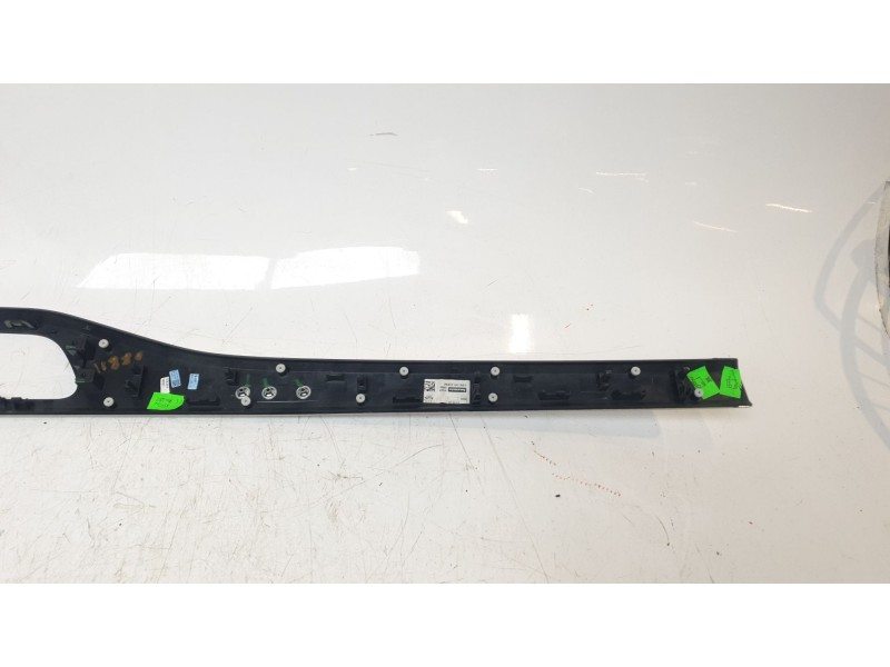 Recambio de moldura para audi a4 avant (8w5) básico referencia OEM IAM 8W1853190  