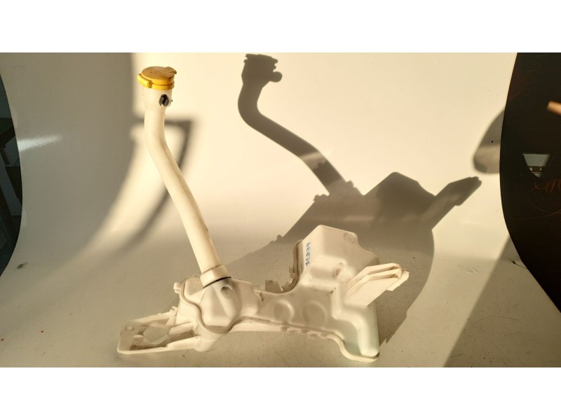 Recambio de deposito limpia para renault clio v business edition referencia OEM IAM 289108657R  