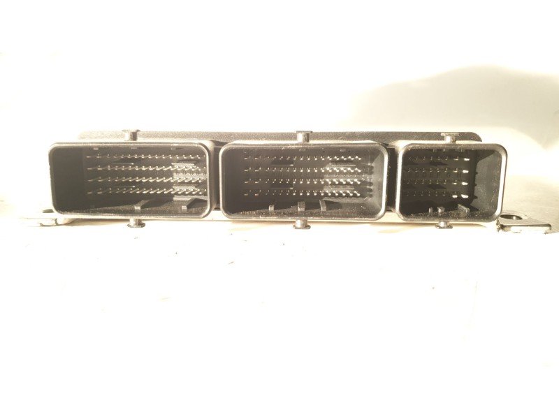 Recambio de centralita motor uce para renault clio v business edition referencia OEM IAM 237105097S  