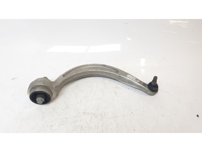 Recambio de brazo suspension inferior delantero izquierdo para audi a4 avant (8w5) básico referencia OEM IAM 8W0407695A  