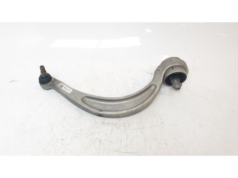 Recambio de brazo suspension inferior delantero izquierdo para audi a4 avant (8w5) básico referencia OEM IAM 8W0407695A  