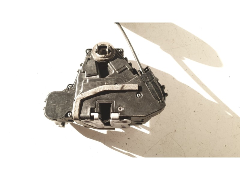 Recambio de cerradura puerta delantera izquierda para renault captur ii techno referencia OEM IAM 805034935R  