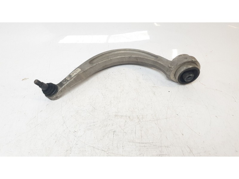 Recambio de brazo suspension inferior delantero izquierdo para audi a4 avant (8w5) básico referencia OEM IAM 8W0407696A  