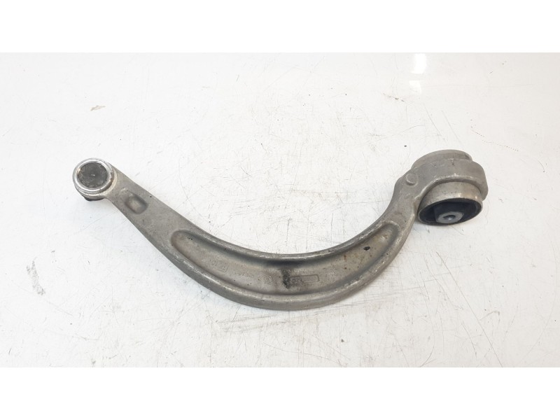 Recambio de brazo suspension inferior delantero izquierdo para audi a4 avant (8w5) básico referencia OEM IAM 8W0407696A  
