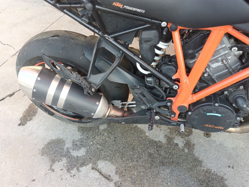 Recambio de estribo lateral para ktm super duke 1290 super duke r referencia OEM IAM   