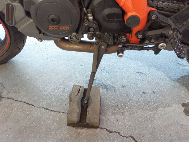 Recambio de caballete lateral para ktm super duke 1290 super duke r referencia OEM IAM   