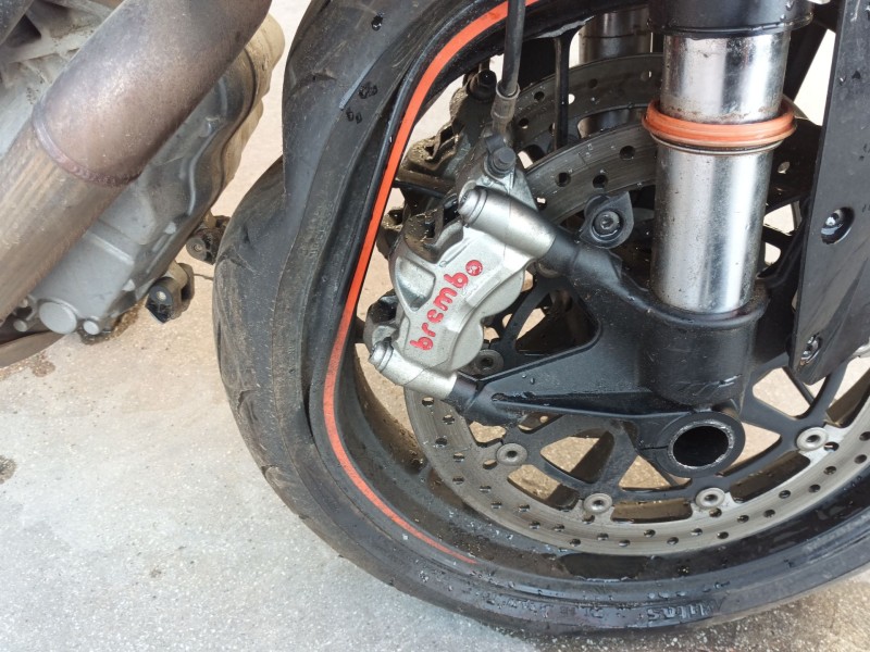 Recambio de pinza de freno delantera derecha para ktm super duke 1290 super duke r referencia OEM IAM   