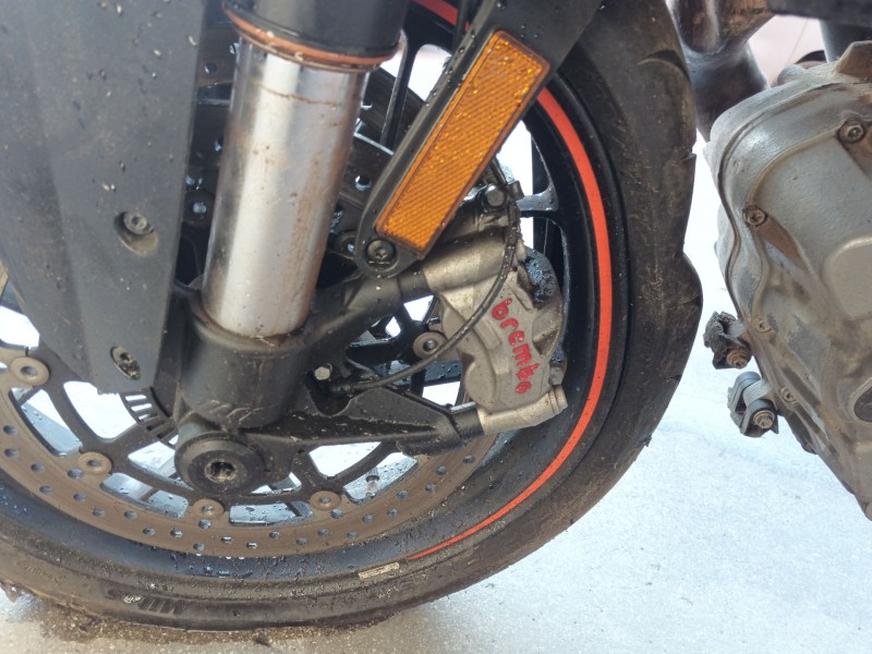 Recambio de pinza de freno delantera izquierda para ktm super duke 1290 super duke r referencia OEM IAM   