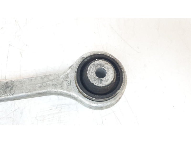 Recambio de brazo suspension superior delantero derecho para audi a4 avant (8w5) básico referencia OEM IAM 8W0407506C  