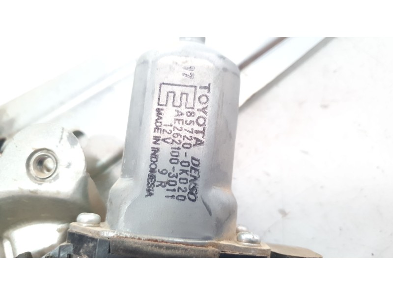 Recambio de elevalunas trasero derecho para toyota hilux (kun) 3.0 turbodiesel referencia OEM IAM 698300K041  