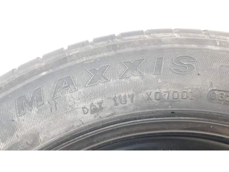 Recambio de neumatico repuesto para ford kuga titanium referencia OEM IAM 1657017  