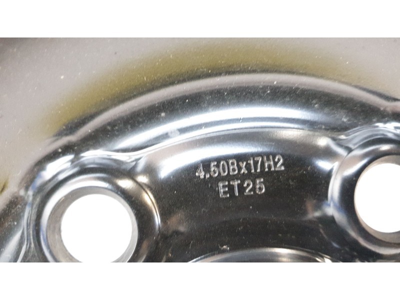 Recambio de neumatico repuesto para ford kuga titanium referencia OEM IAM 1657017  