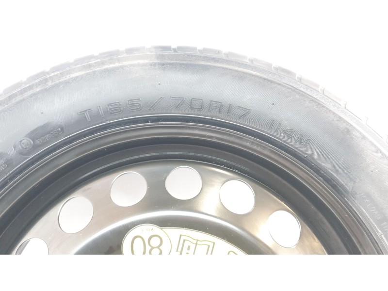 Recambio de neumatico repuesto para ford kuga titanium referencia OEM IAM 1657017  