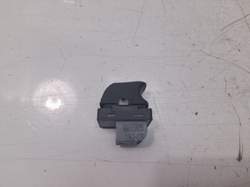 Recambio de mando elevalunas delantero derecho para audi a1 (8x) ambition referencia OEM IAM 4G09598555  
