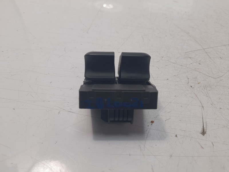 Recambio de mando elevalunas delantero izquierdo para audi a1 (8x) ambition referencia OEM IAM 8X0959851A  