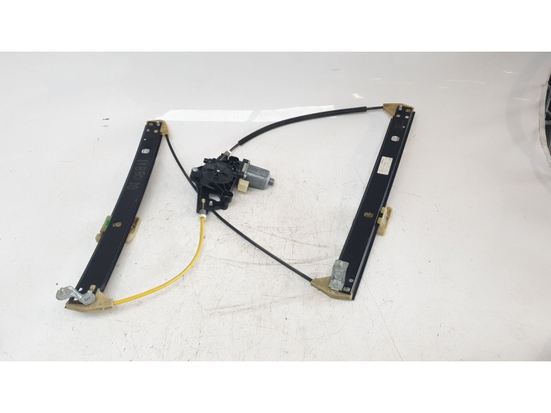 Recambio de elevalunas delantero derecho para audi a4 avant (8w5) básico referencia OEM IAM 8W0837462  