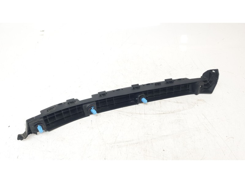 Recambio de soporte paragolpes trasero derecho para kia niro referencia OEM IAM 86652AT000  