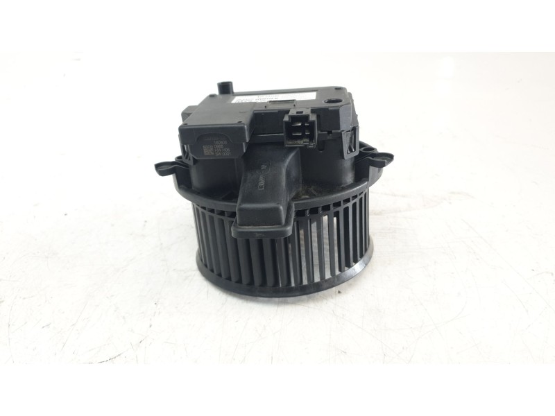 Recambio de ventilador calefaccion para audi a4 avant (8w5) básico referencia OEM IAM 4M1820021  