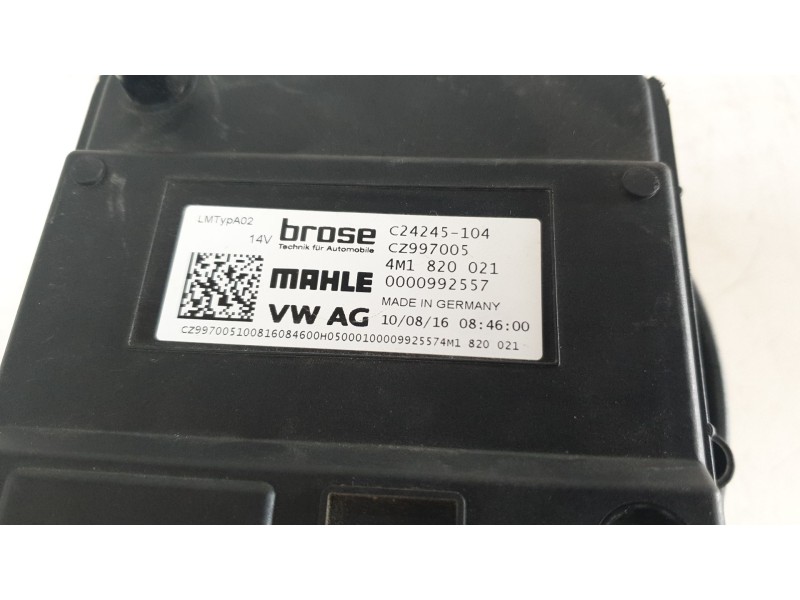 Recambio de ventilador calefaccion para audi a4 avant (8w5) básico referencia OEM IAM 4M1820021  