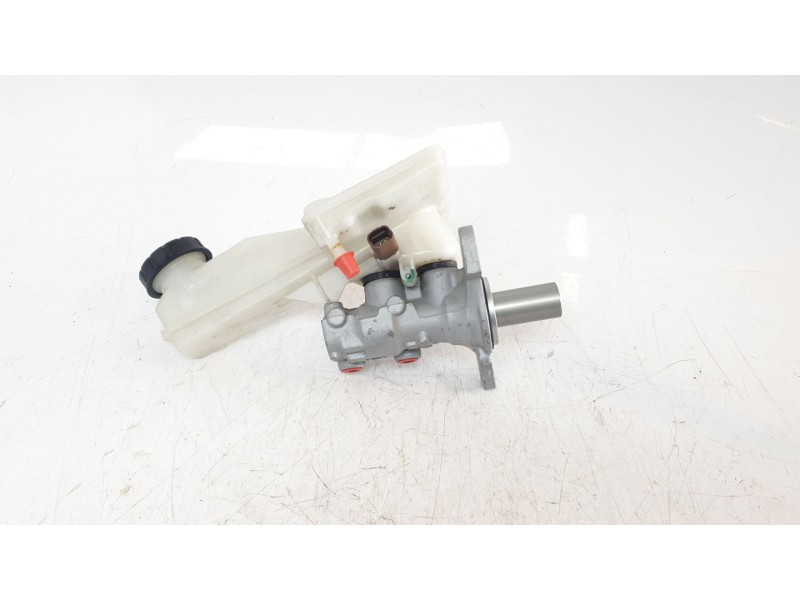 Recambio de bomba freno para opel corsa f 1.2 referencia OEM IAM 32671769  