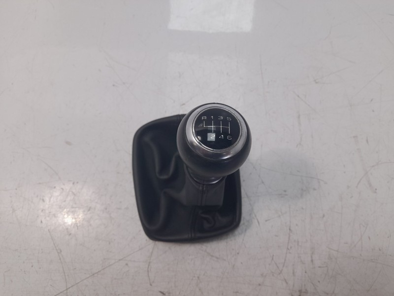 Recambio de pomo palanca cambio para audi a1 (8x) ambition referencia OEM IAM 8P0863279A  