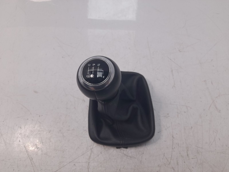 Recambio de pomo palanca cambio para audi a1 (8x) ambition referencia OEM IAM 8P0863279A  