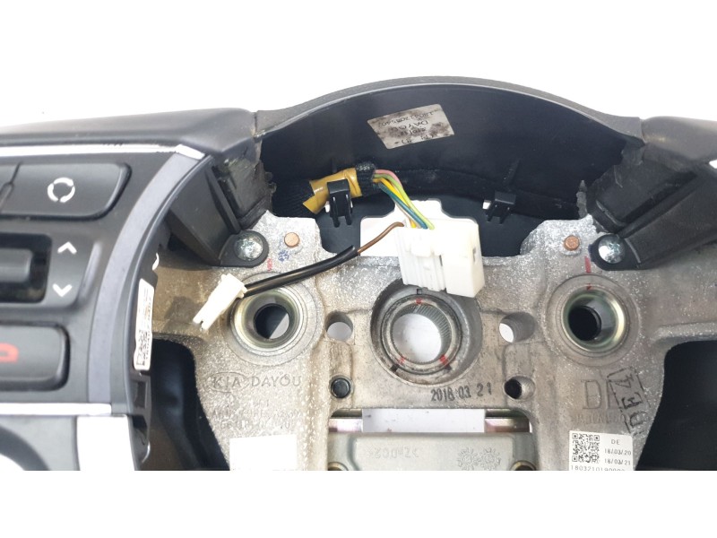Recambio de volante para kia niro business referencia OEM IAM 56100G5310SX1  