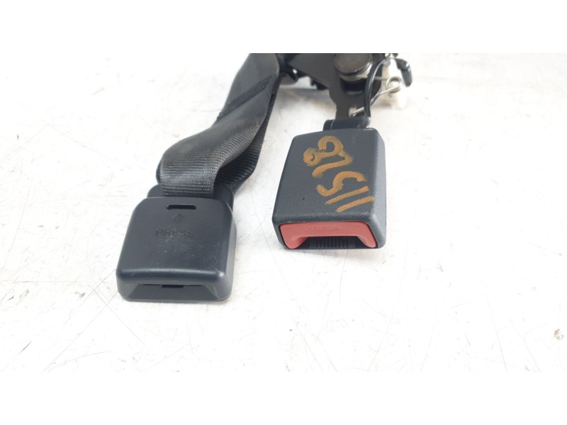 Recambio de enganche cinturon trasero derecho para kia niro referencia OEM IAM 898K0AT000CCV  