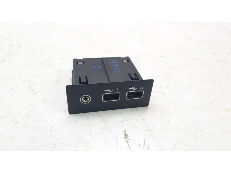 Recambio de modulo electronico para renault captur ii techno referencia OEM IAM 284H39520R  