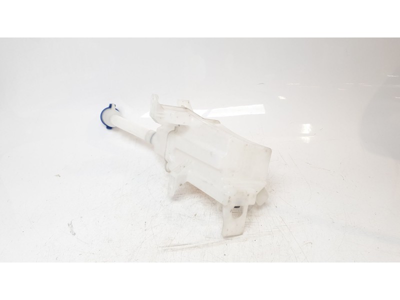 Recambio de deposito limpia para kia niro referencia OEM IAM 98610AT100  